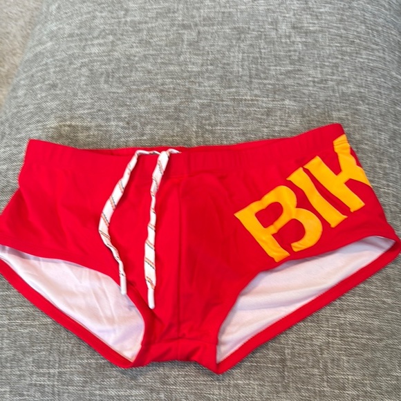 Red and Gold Briefs with Bold Lettering - Picture 5 of 8